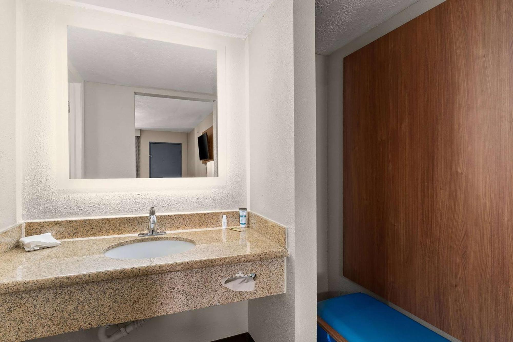 Days Inn By Wyndham Albuquerque Northeast Exteriör bild
